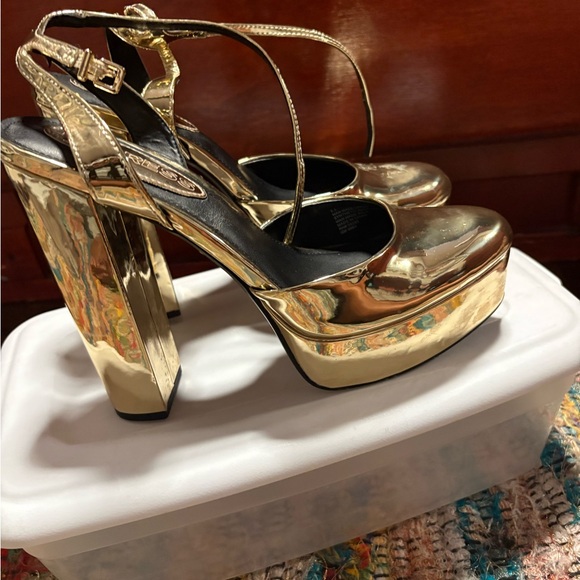 Express Gold Platform Heels - Picture 6 of 7
